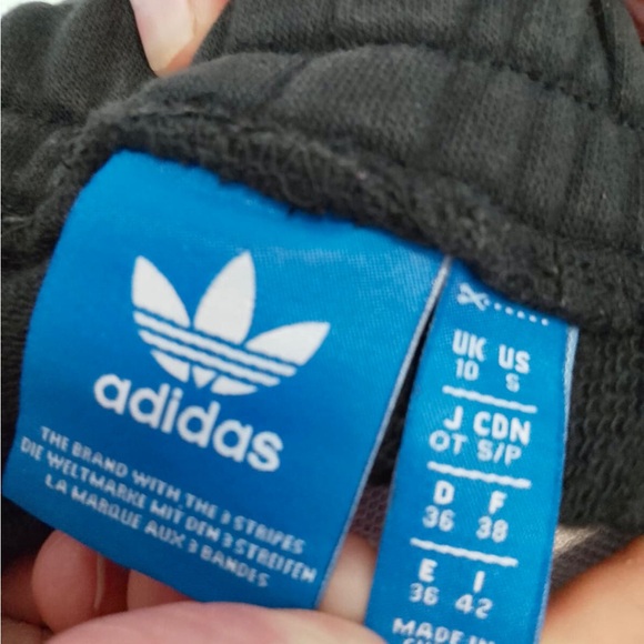 Adidas Black Joggers with Drawstring Waistband and Colorful Adidas Cropped Sweat - Picture 3 of 4